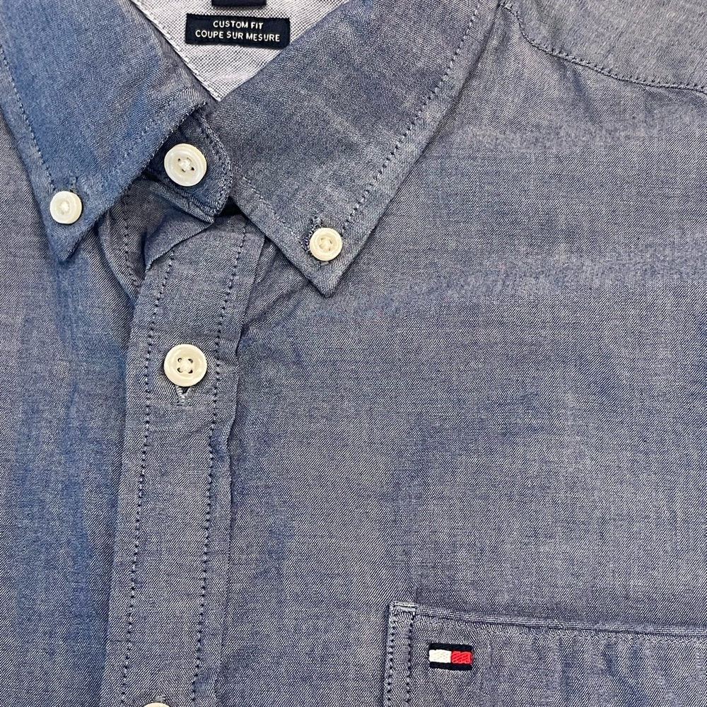 Tommy Hilfiger Ss Chambray Button Down - image 2